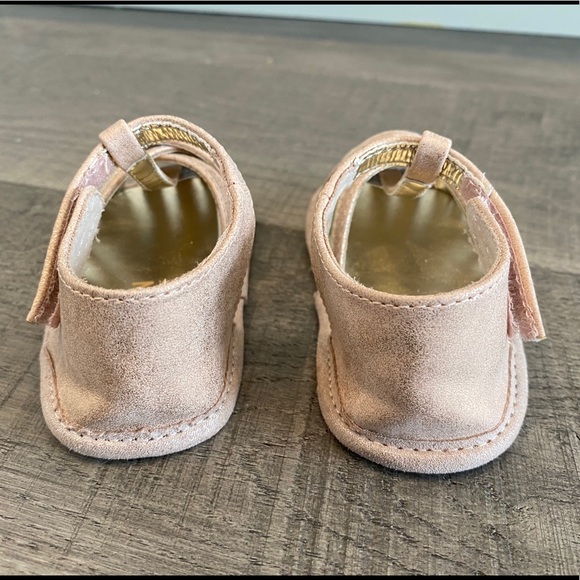 NWOT Reaction Kenneth Cole Baby Sandals - Picture 4 of 4